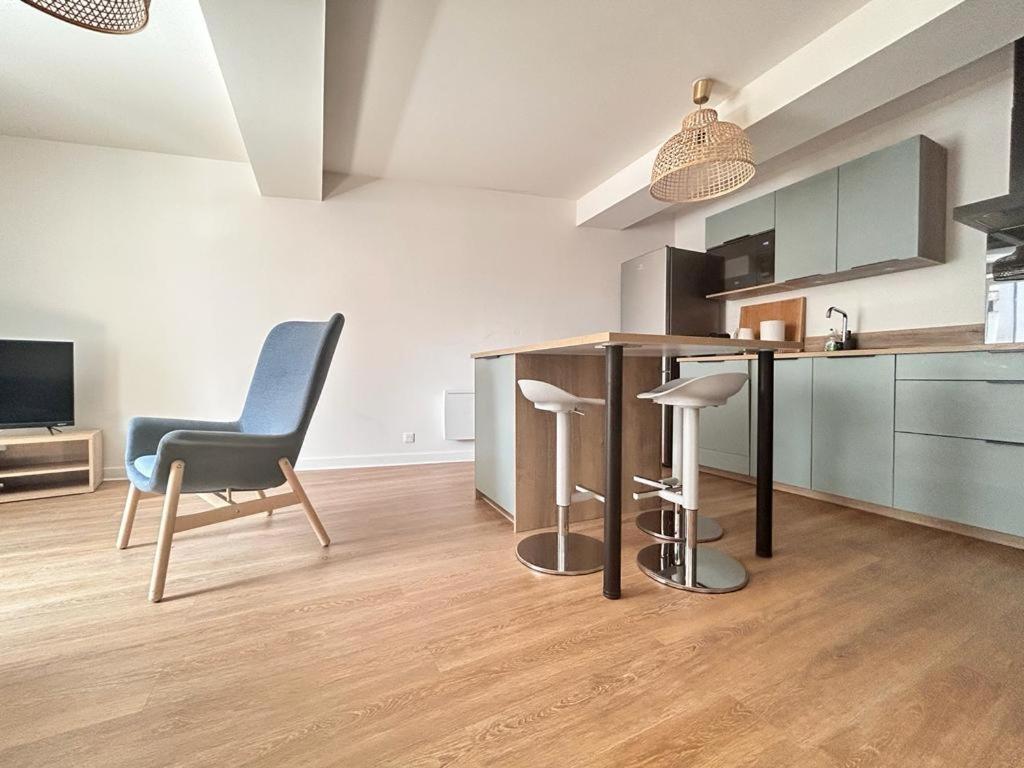 Tour D'Auvergne - Appartements En Plein Centre Ville, Proche De La Cathedrale Et De La Place De Jaude Clermont-Ferrand Extérieur photo