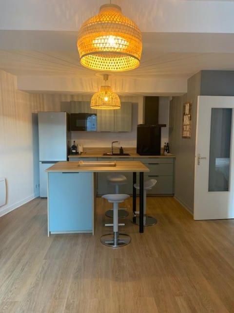 Tour D'Auvergne - Appartements En Plein Centre Ville, Proche De La Cathedrale Et De La Place De Jaude Clermont-Ferrand Extérieur photo
