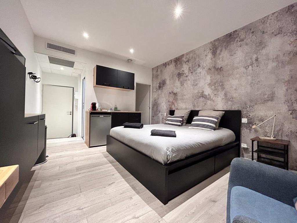 Tour D'Auvergne - Appartements En Plein Centre Ville, Proche De La Cathedrale Et De La Place De Jaude Clermont-Ferrand Extérieur photo