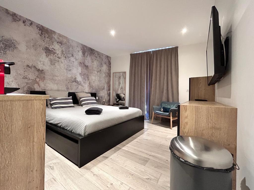 Tour D'Auvergne - Appartements En Plein Centre Ville, Proche De La Cathedrale Et De La Place De Jaude Clermont-Ferrand Extérieur photo